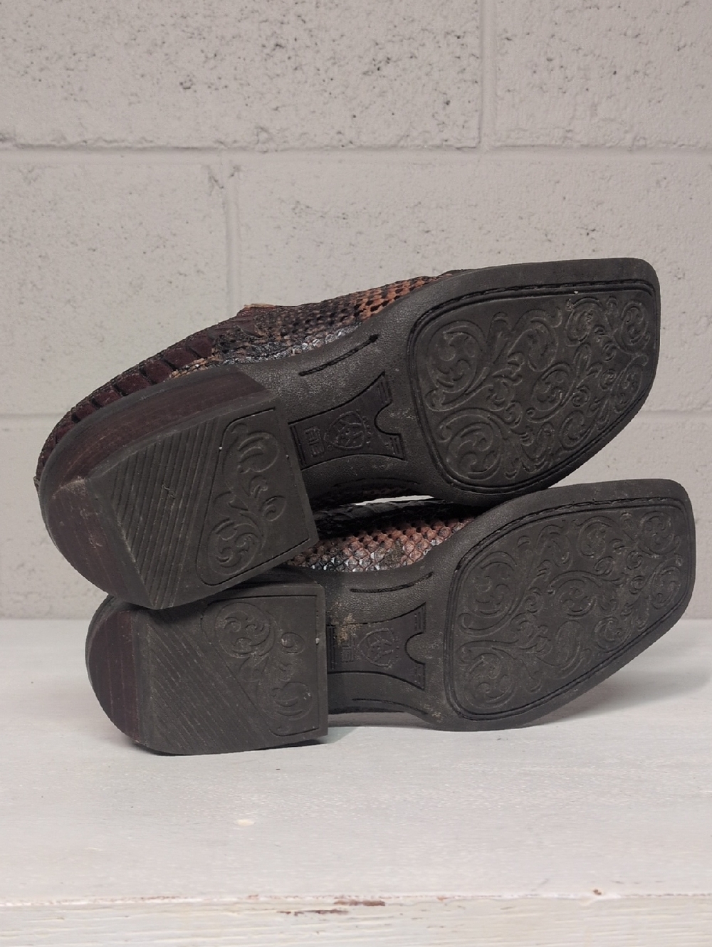 Ariat Brown Python Print Leather Pointed Toe Western Mules Size 8.5 - Picture 10 of 10